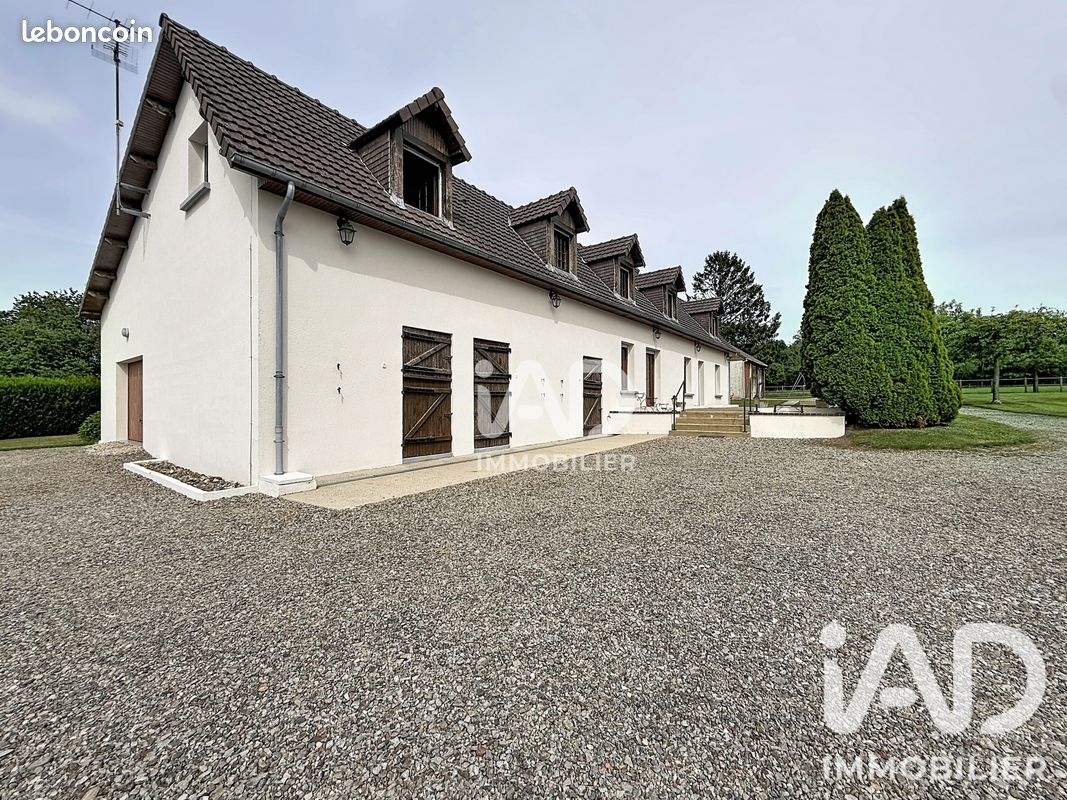 Maison 9 pièces 225 m² · à La Ferté-en-Ouche · 225 m² · 255 000 €