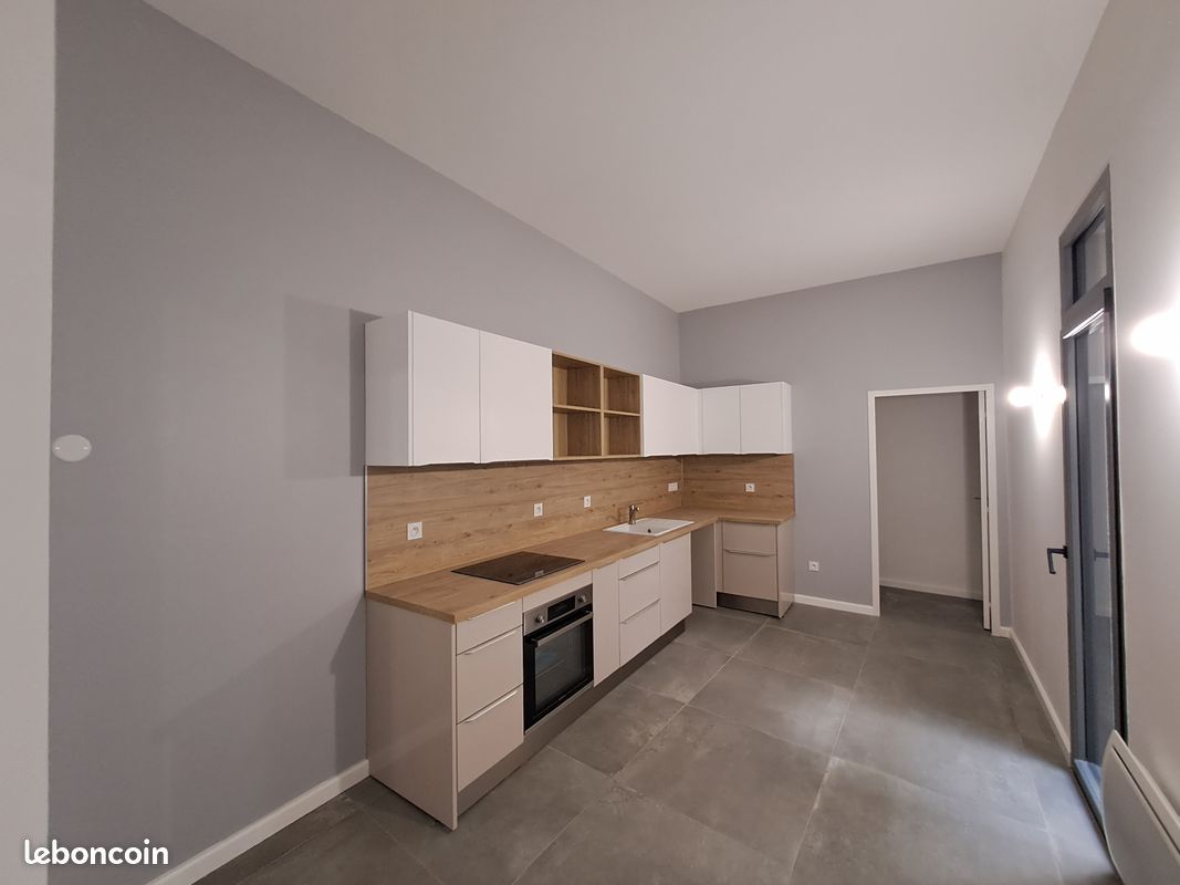 Appartement 4 pièces 93 m² · à Nîmes · 93 m² · 1 120 €/mois