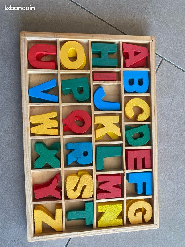 Alphabet en bois 52 pièces (image 1)