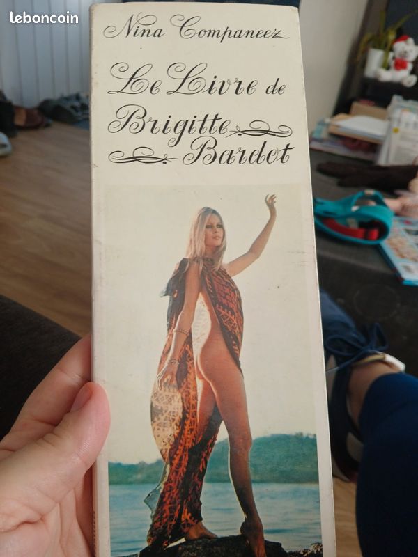 Livre Brigitte bardot de 1971 (image 1)