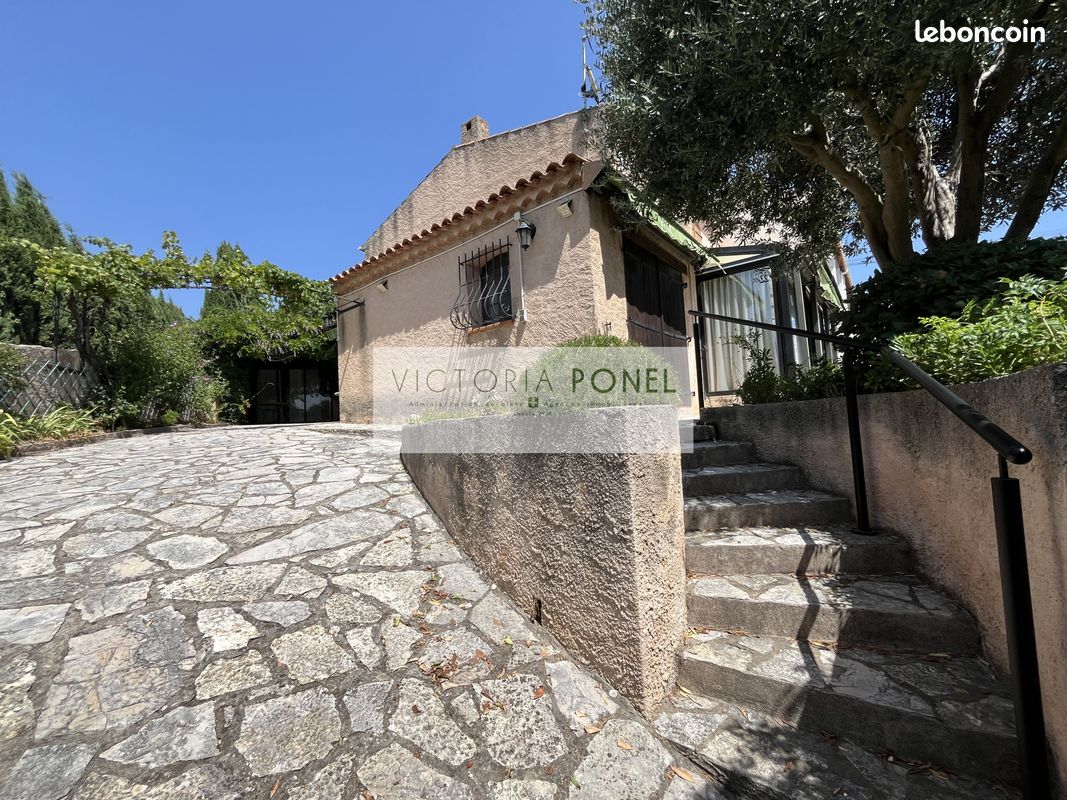 Maison 4 pièces 120 m² · à Six-Fours-les-Plages · 120 m² · 1 700 €