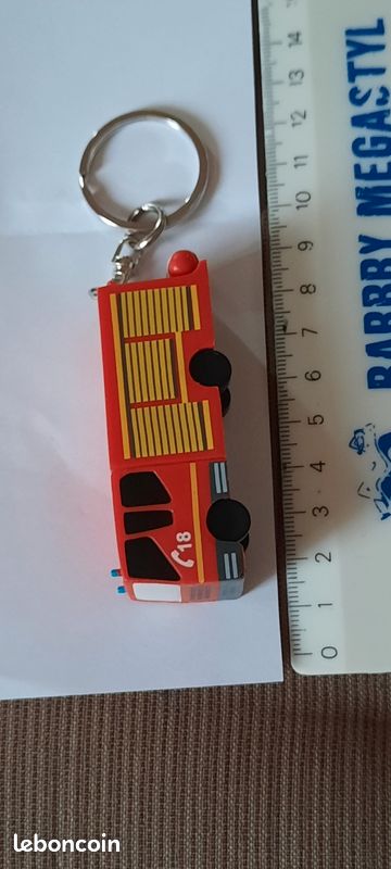 Porte clé bois gravure laser pompier sapeur pompier personnalisé prénom, - France