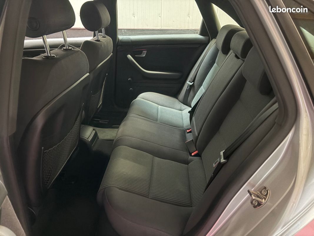 AUDI A4 A4 1.9 TDI S-Line / Carnet complet (image 21)