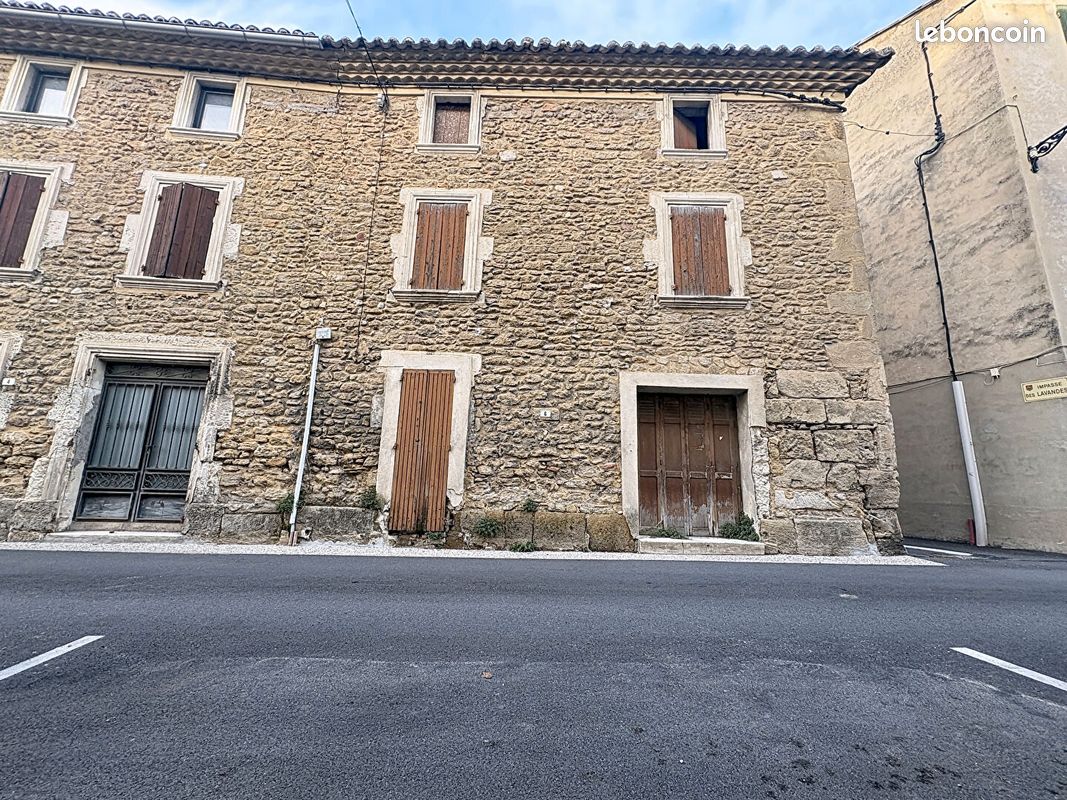 Maison 6 pièces 85 m² · à Camaret-sur-Aigues · 85 m² · 79 000 €