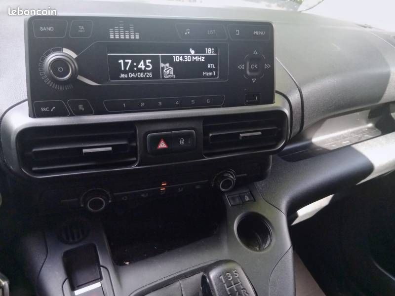 Peugeot Partner FGN FOURGON STANDARD 1000 KG BLUEHDI 100 S&S BVM5 PREMIUM (image 12)