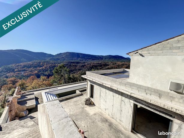 Villa 9 pièces 360 m²