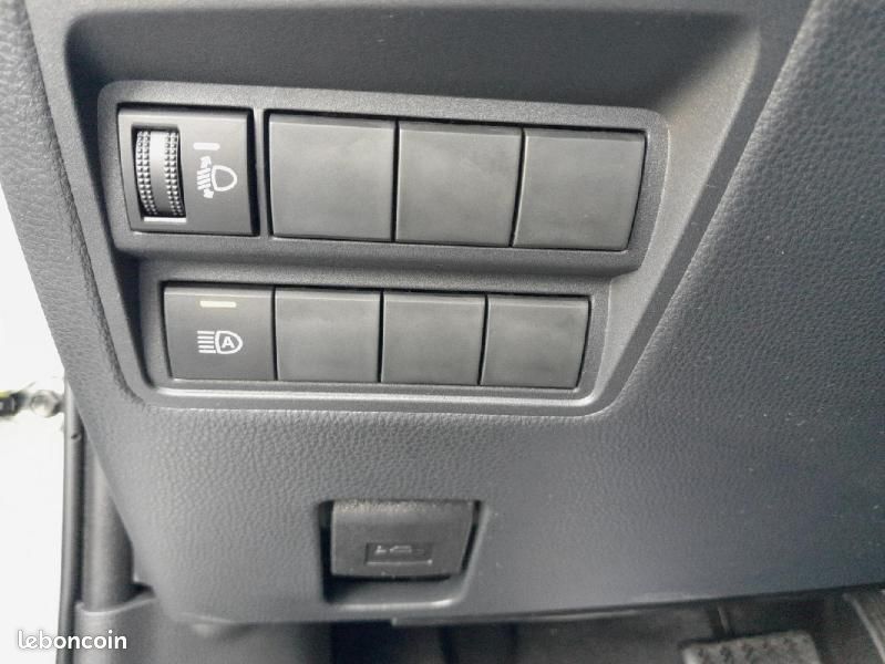 Toyota Yaris 116h Design 5p MY25 (image 28)