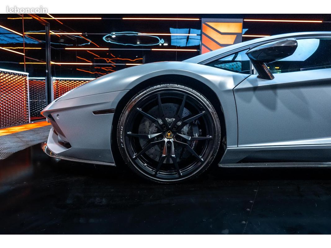 LAMBORGHINI AVENTADOR S 6.5l V12 740 S (image 14)