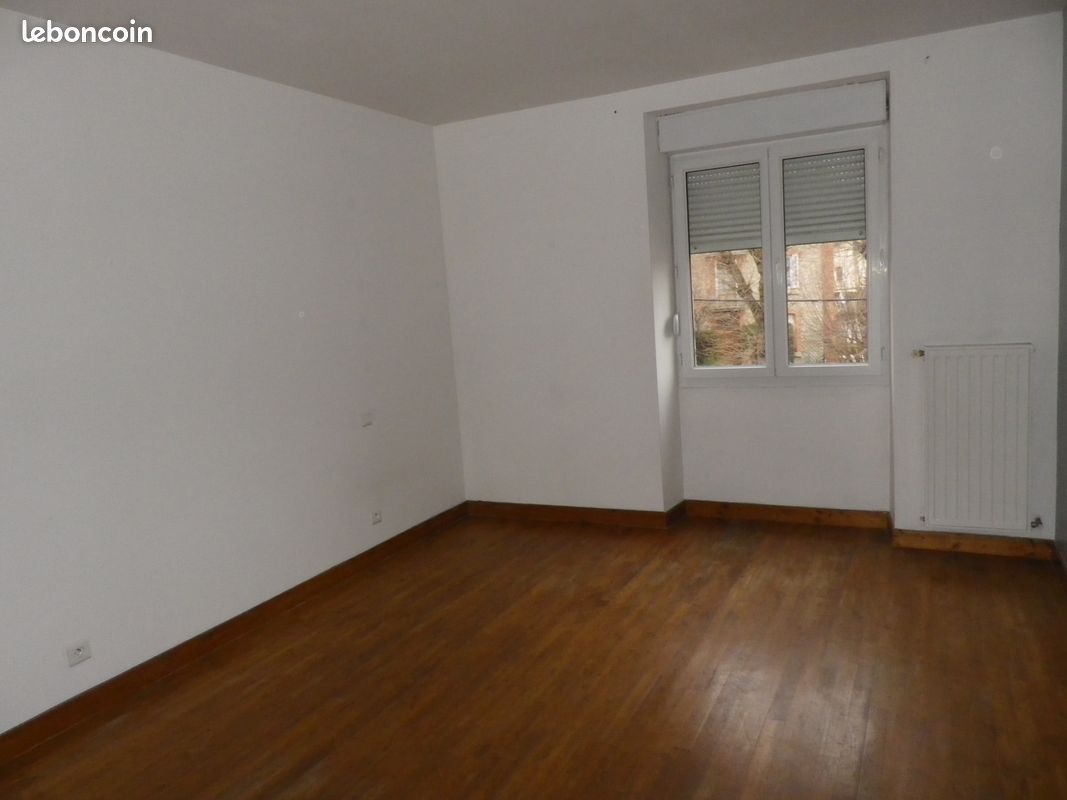 Appartement 2 pièces 45 m² · à Dunières · 45 m² · 270 €