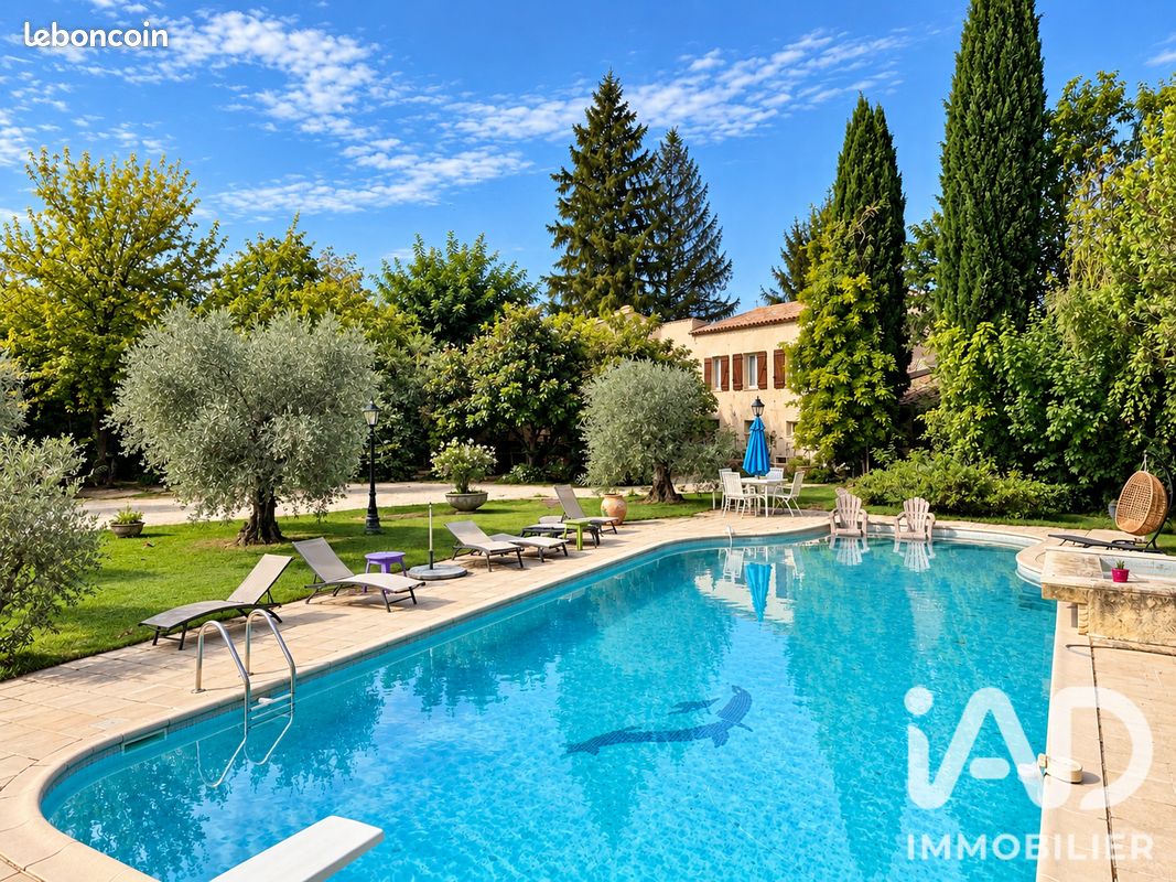Maison 6 pièces 363 m² · à Tourves · 363 m² · 595 000 €