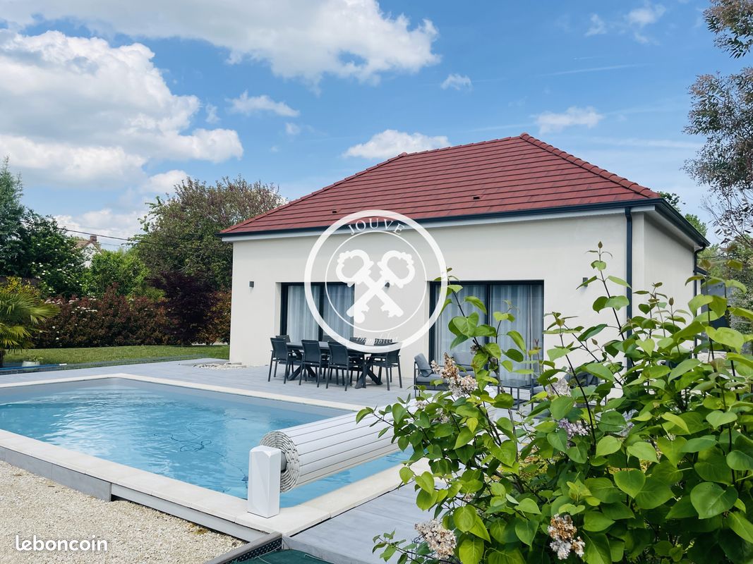 Maison 6 pièces 152 m² · à Saint-Lyé · 152 m² · 425 000 €