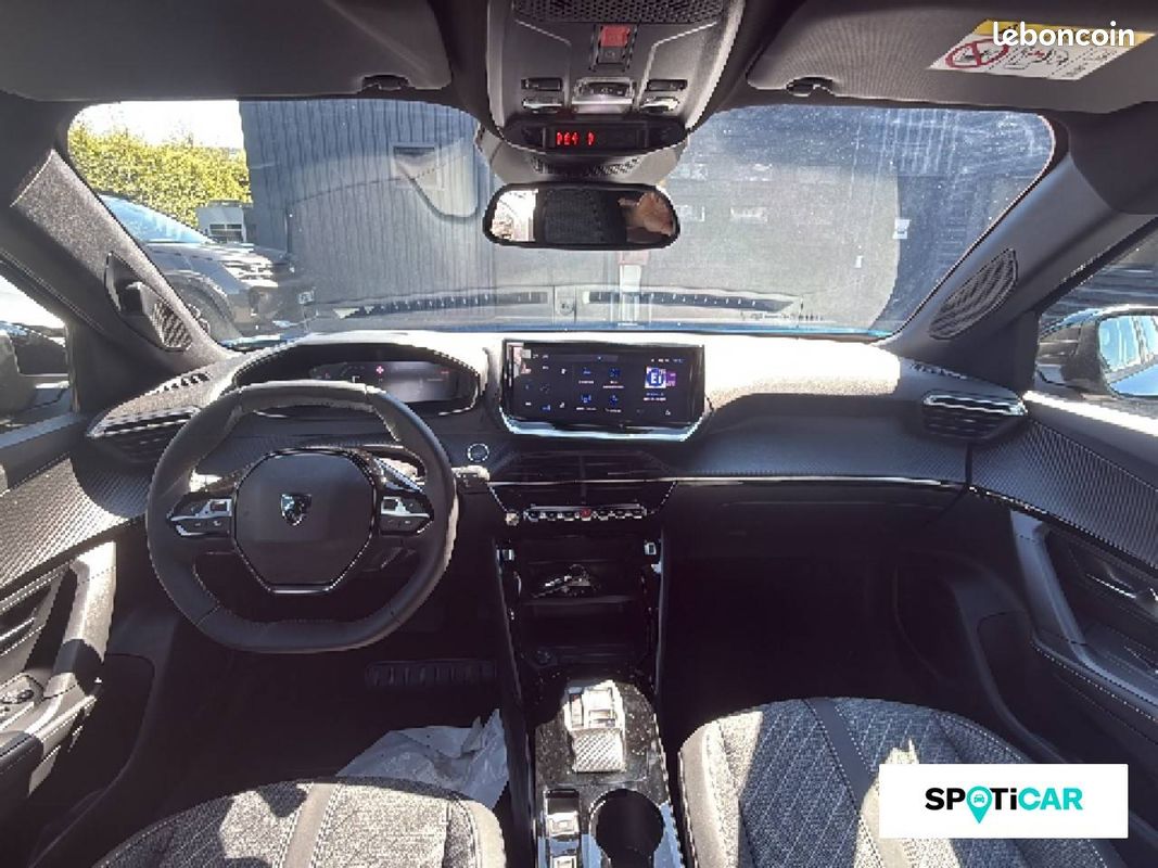 PEUGEOT 2008 Electrique 54 kWh 156 ch Allure (image 8)