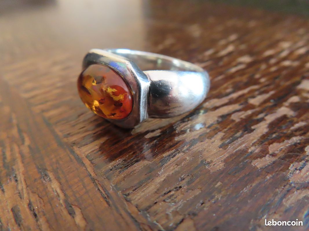 Très jolie bague ancienne époque art déco argent et améthyste, poinçon