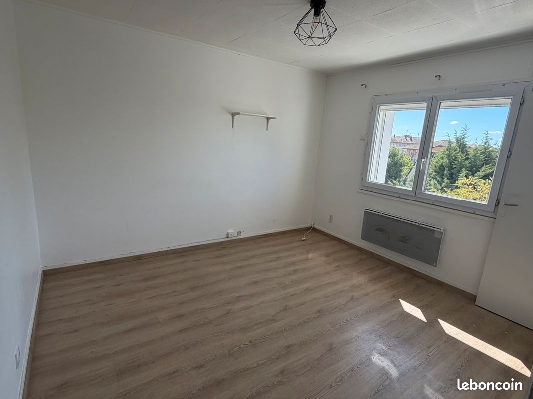 Appartement 1 pièce 17 m² · à Bourg-en-Bresse · 17 m² · 420 €/mois