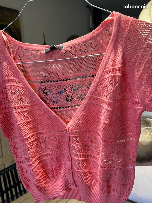 Haut court en crochet couleur corail en coton (image 1)