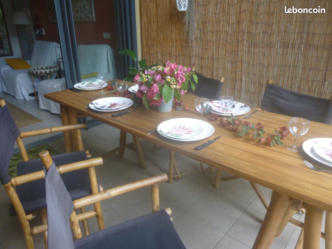 Table en teck massif avec pieds originaux 6/8 personnes + chaises (image 1)