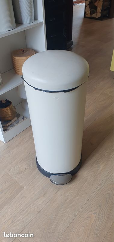 Poubelle haute 30L (image 1)