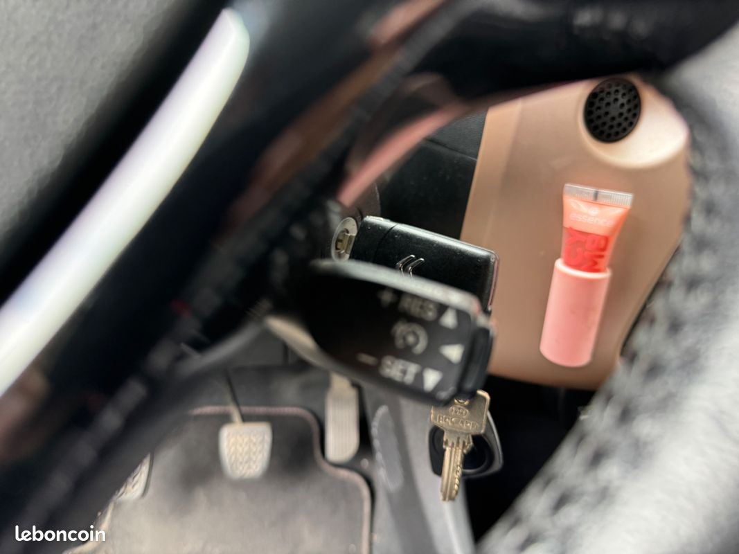 CITROEN C1 1.0 VTI 72ch ELLE | Carplay * Caméra de recul * Moteur Toyota (image 22)