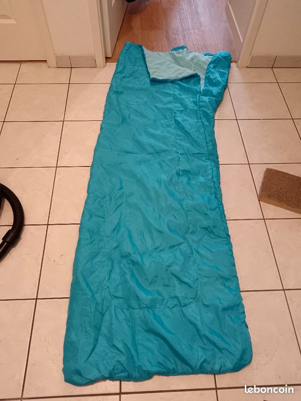 2 Sacs de couchage identiques (image 1)