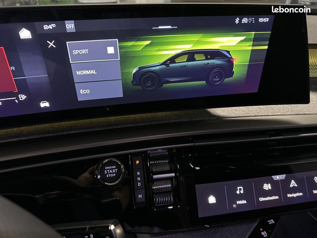 PEUGEOT 5008 1.2i Hybrid 145 e-DCS6 GT 360 7PL (image 20)