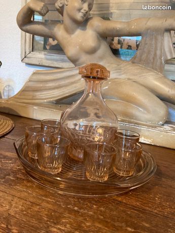 Ancien Plateau Plat En Verre Rose Vintage - 32 Cm - Plateau De Service Décoratif