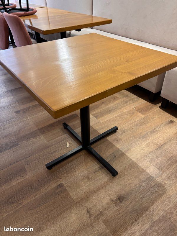 Lot de tables de restaurant en bois massif (image 2)