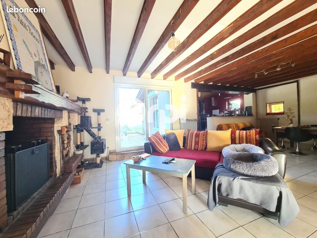 Maison 5 pièces 240 m² - Breuillet 17920 (image principale 6)