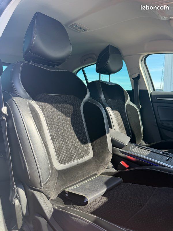 RENAULT Mégane VI 1.2 Tce 130ch Pack intens (image 11)