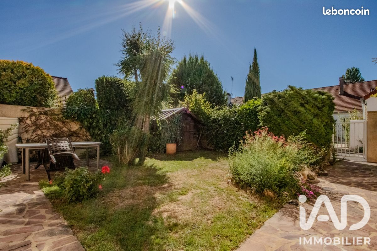 Maison 7 pièces 161 m² · à Élancourt · 161 m² · 419 000 €