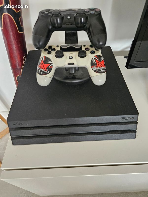 Ps4 pro (image 1)