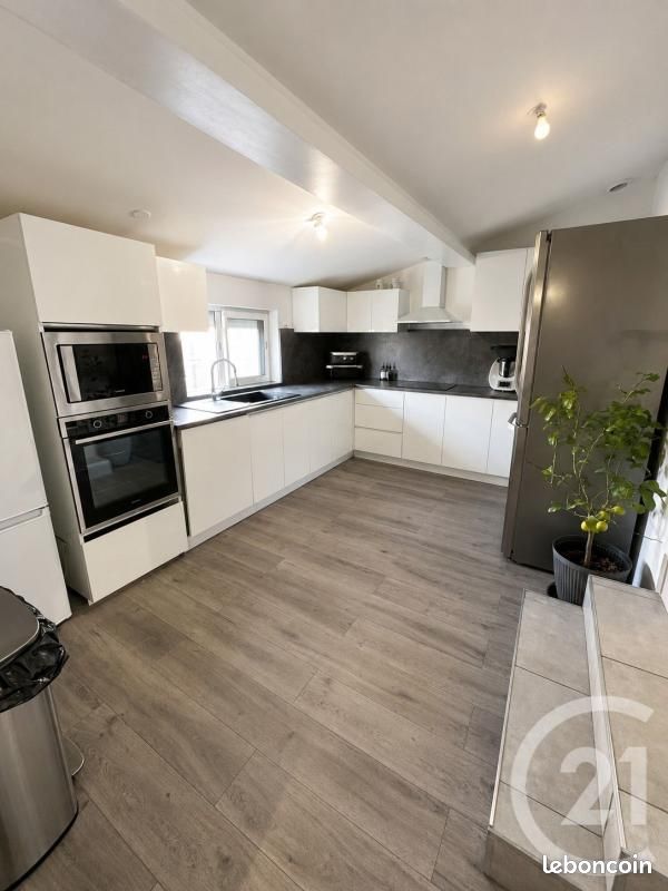 Maison 4 pièces 80 m² · à Décines-Charpieu · 80 m² · 325 000 €