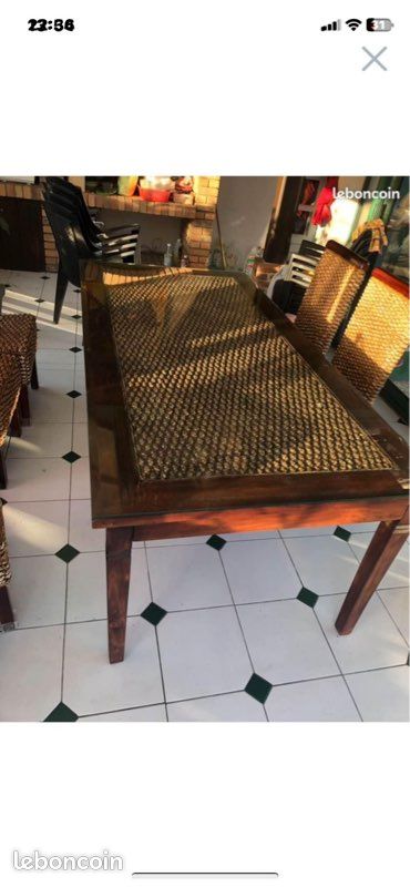 Table avec 6 chaises (image 5)