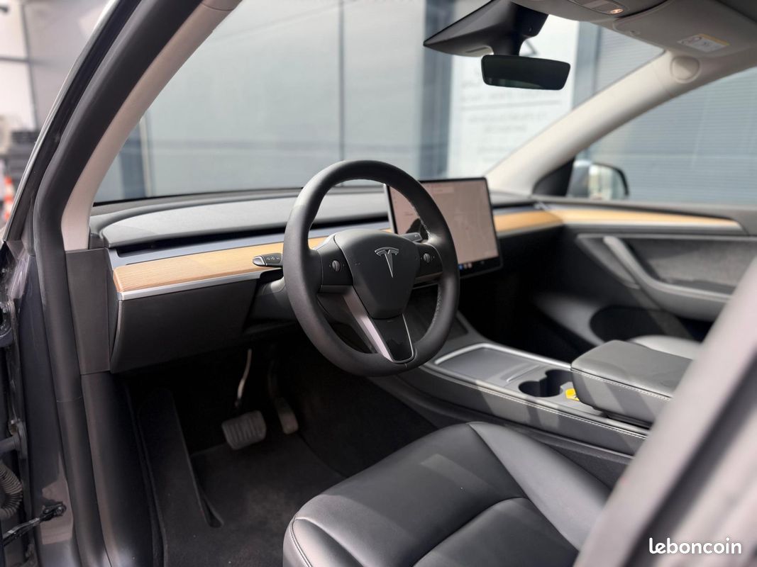 TESLA MODEL Y Long Range AWD Dual Motor SOH 90% (image 12)