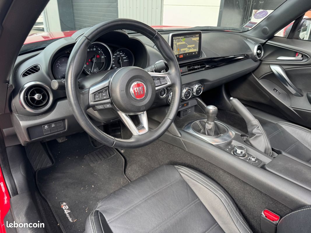 FIAT 124 SPIDER 1.4L MULTIAIR 140CH LUSSO PLUS / CAMERA DE RECUL + GPS + INTERIEUR CUIr (image 14)