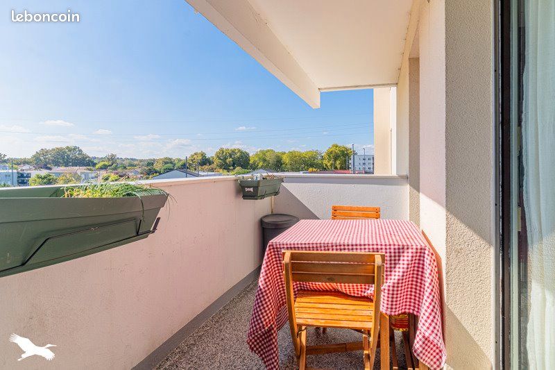 Appartement 3 pièces 65 m² · à Mérignac · 65 m² · 240 000 €