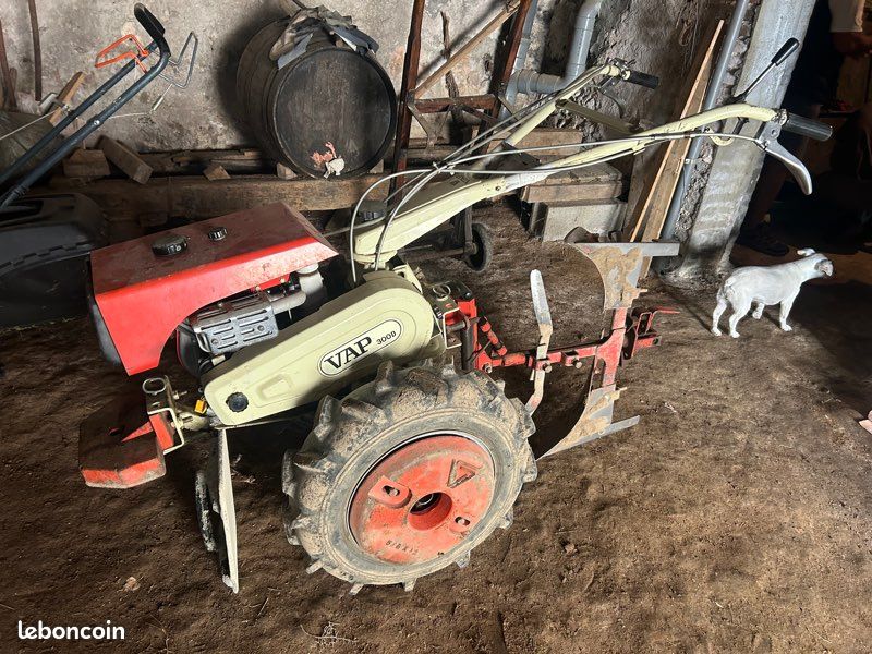 Motoculteur VAP 300 D avec charrue rversible - Bricolage Motoculteur VAP 300 D avec charrue rversible - Bricolage