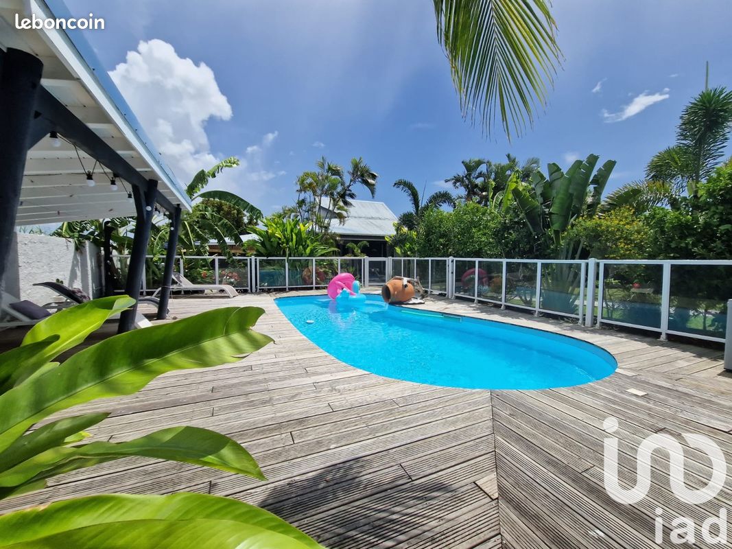 Maison 6 pièces 135 m² · à Sainte-Anne · 135 m² · 498 500 €