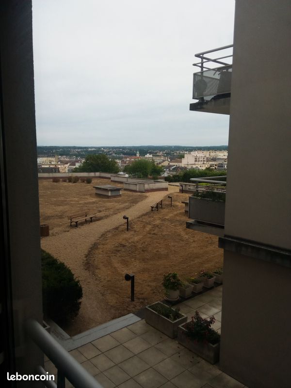 Studio meublé à louer – 27 m² + Loggia 6 m² - 1er Étage avec Vue et Parking - Limoges 87100 Aurence-Cognac Cité U. Beaublanc (image 3)