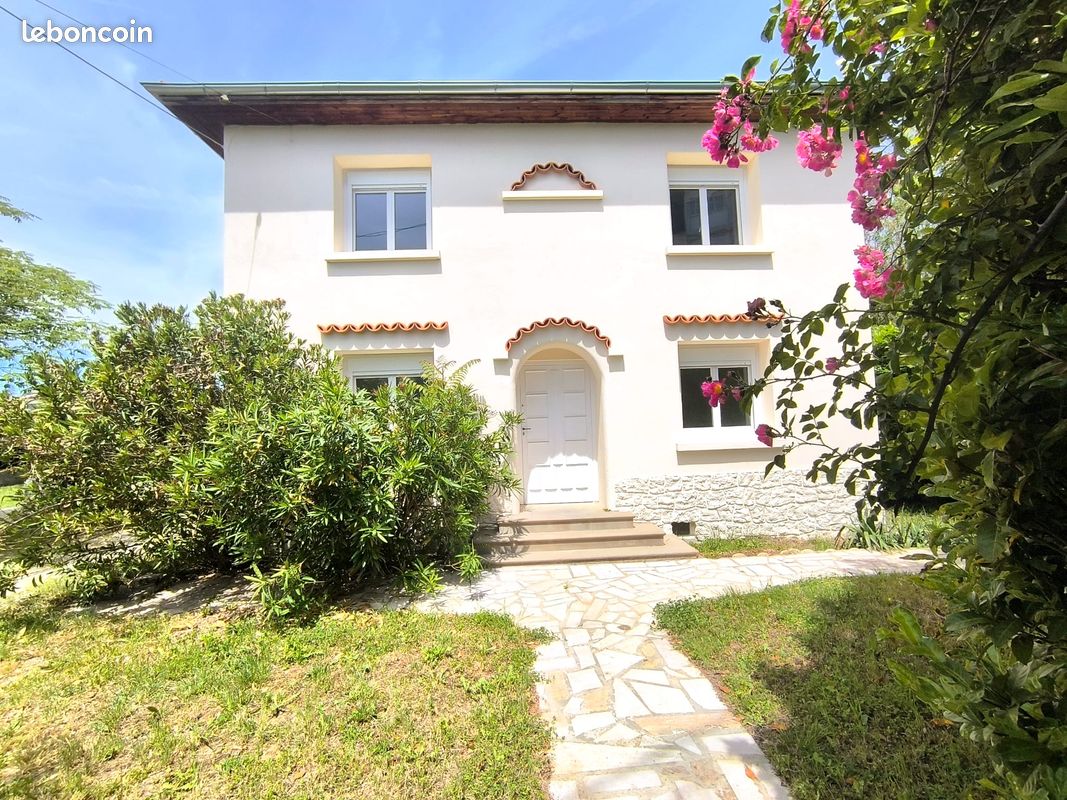 Maison 7 pièces 150 m² · à Châteauneuf-de-Galaure · 150 m² · 259 000 €