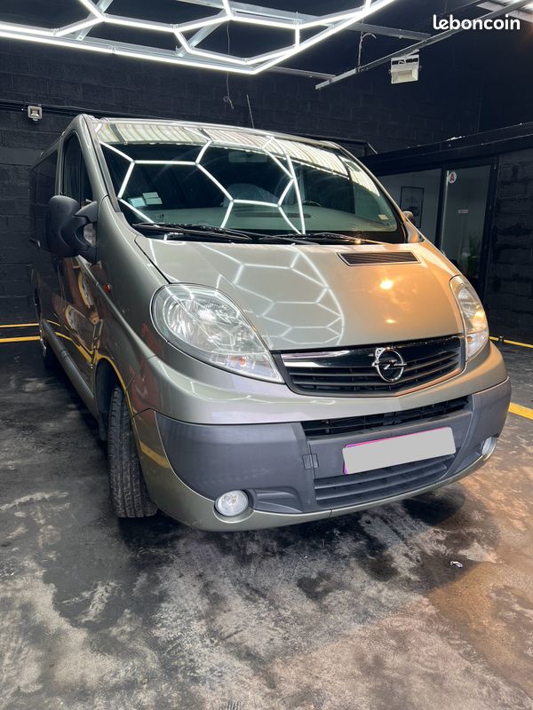 Opel VIVARO COMBI 2.0 CDTI115 M1 PACK CLIM PREMIERE MAIN (image 1)