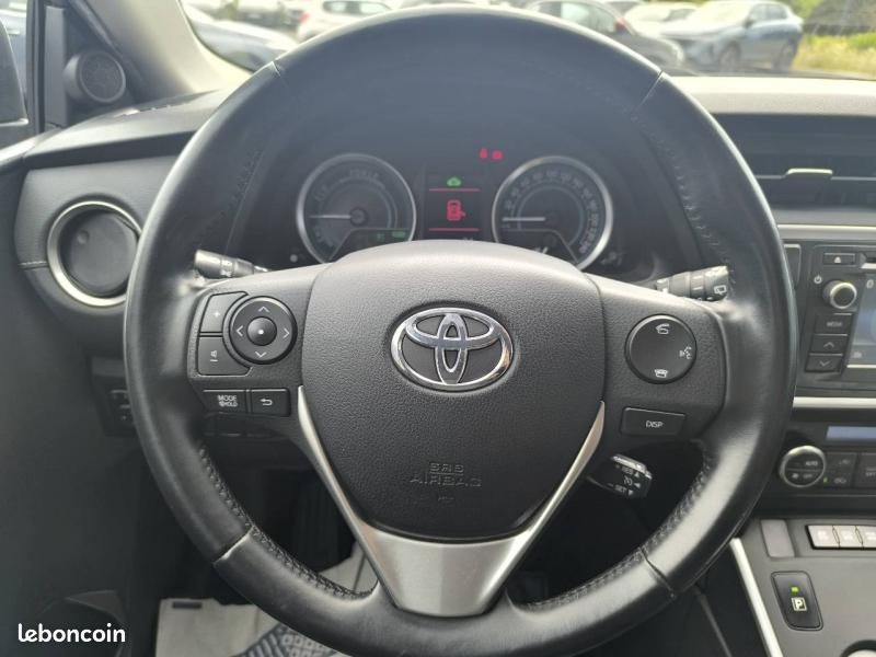 Toyota Auris HSD 136h Dynamic (image 14)