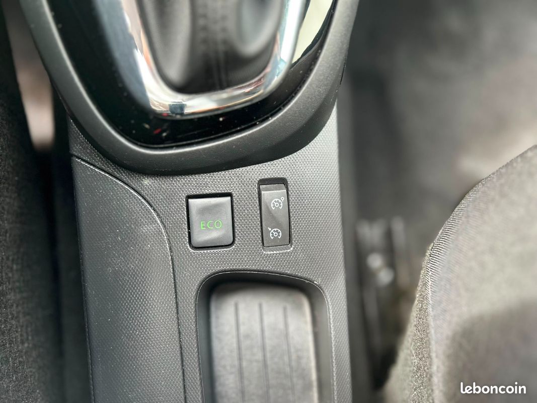 Renault CAPTUR Intens (image 28)