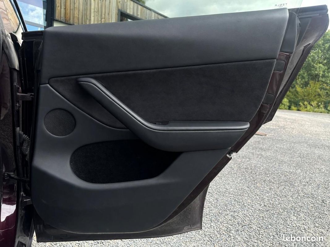 TESLA MODEL Y AWD Performance PH1 - GARANTIE CONSTRUCTEUR (image 30)