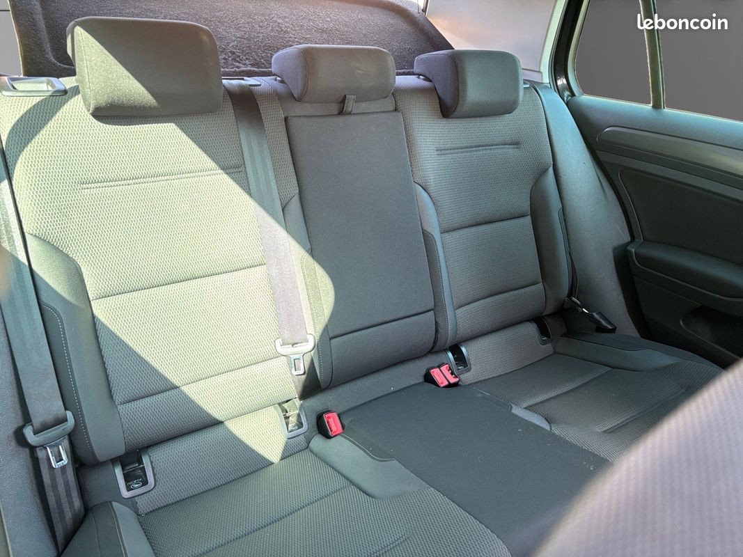 VOLKSWAGEN GOLF 1.6 TDI 115cv TRENDLINE BUSINESS CarPlay Sièges Chauffants Garantie 12 mois (image 12)