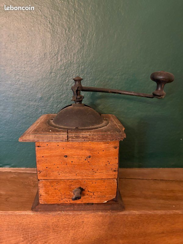 Moulin à café ancien en bois – Style rustique / Déco brocante (image 1)