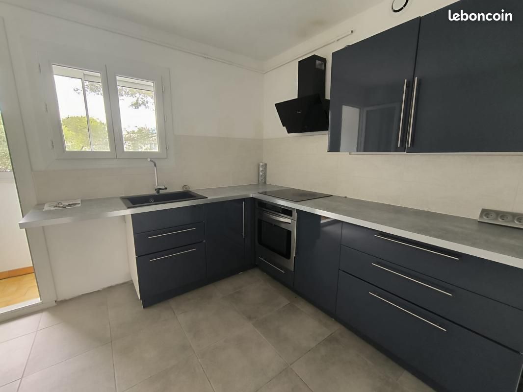 Appartement 4 pièces 72 m² · à Vitrolles · 72 m² · 940 €/mois