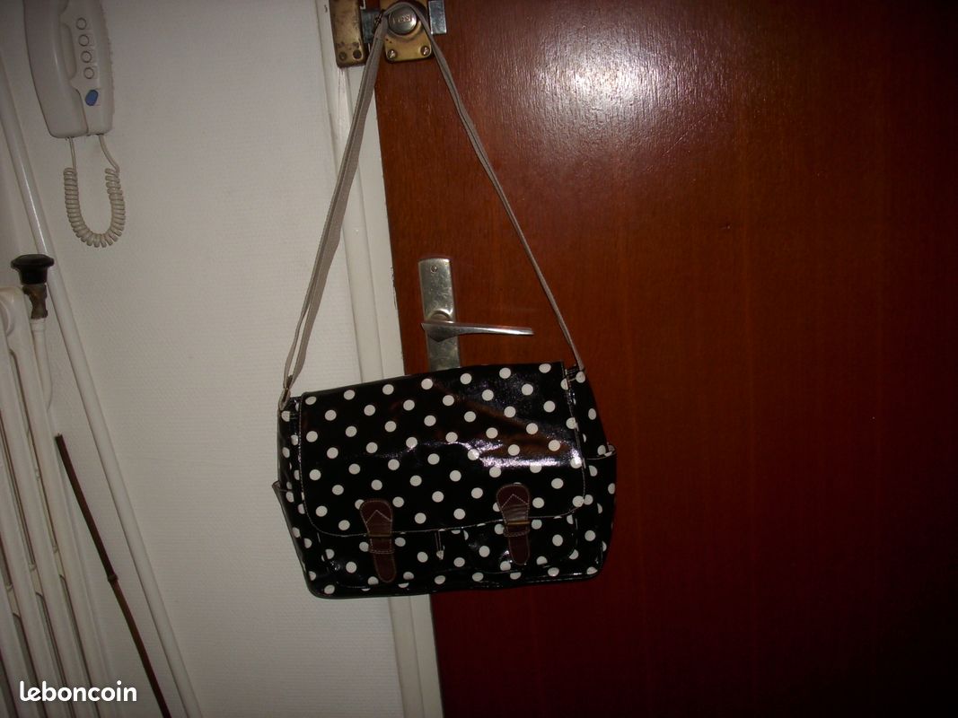 SAC forme MUSETTE pour Femme Mode Actuelle NEUVE Accessoires