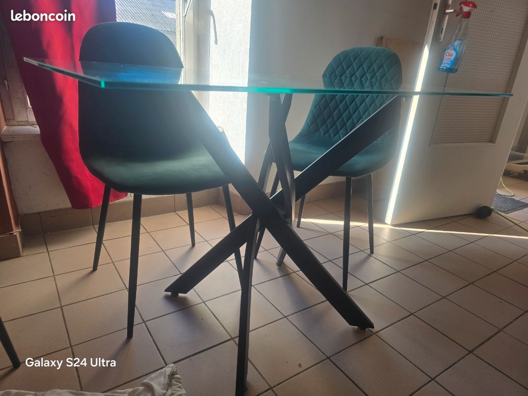 Table a manger en verre (image 2)