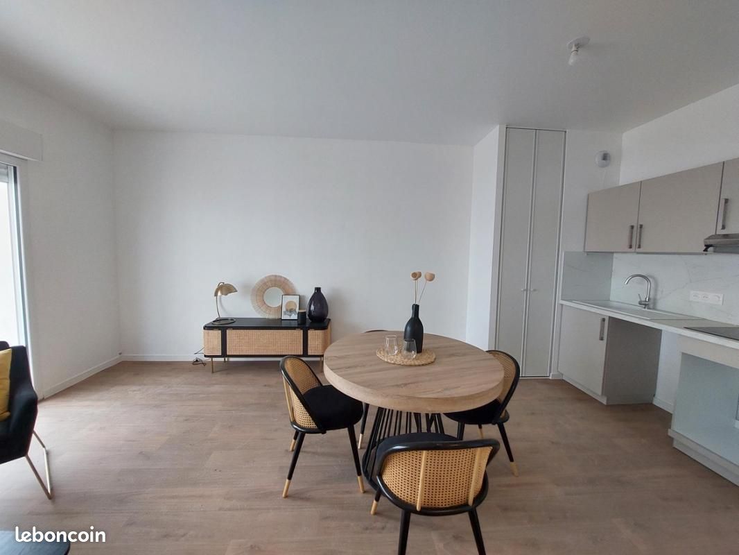 Appartement 2 pièces 50 m² · à Les Sables-d'Olonne · 50 m² · 606 €/mois