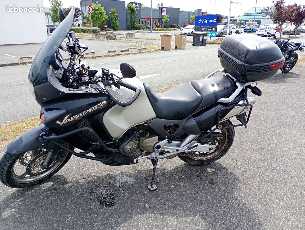 Honda Varadero 1000 – 1999 – km OK Vierge Motos